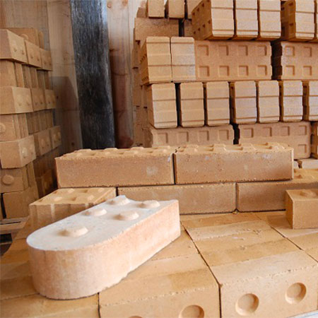 Producteur de briques btc en terre crue