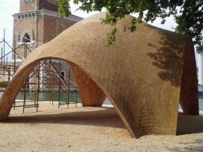 Cette voûte Nubienne a été fabriquée à l’occasion de la Venise Biennale d’Architecture 2016.